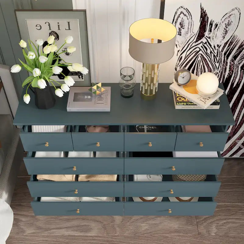 White Lacquer-Finish 10-Drawer Dresser