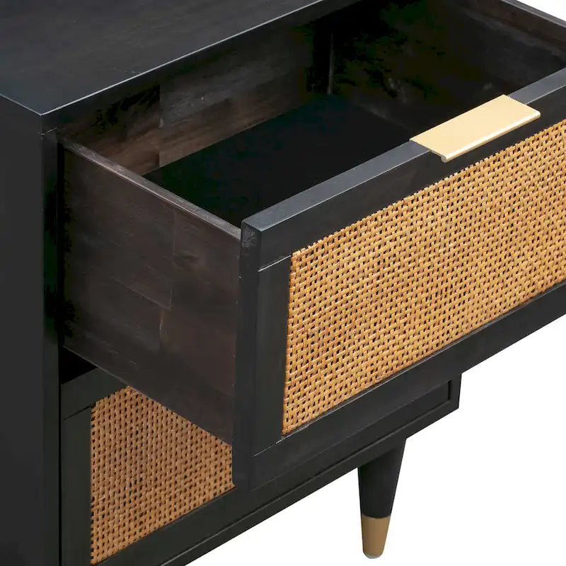 Mesa de cabeceira em cana com duas gavetas de fecho suave