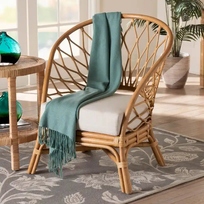 Boho-Sessel aus Honig-Rattan mit Kissen